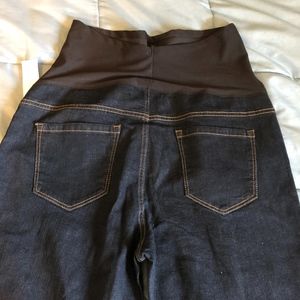 1 pair of Maternity jeans